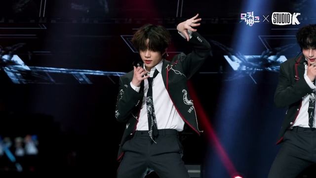 [얼빡직캠 4K] 투모로우바이투게더 범규 'Devil by the Window' (TXT BEOMGYU Facecam) @뮤직뱅크(Music Bank) 230127 смотреть онлайн