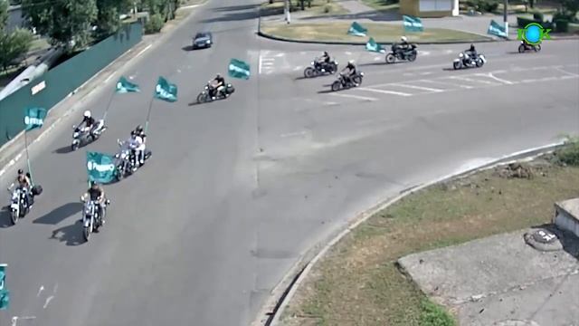 Байкери привітали місто Горішні Плавні з Днем металургів та гірників смотреть онлайн