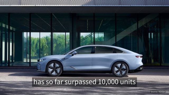 VOYAH Celebrates First Batch Of Zhuiguang Sedans Rolling Off Line