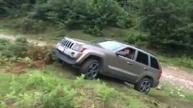 Jeep WK 4.7 Quadra -Trac II / offroad Georgia смотреть онлайн