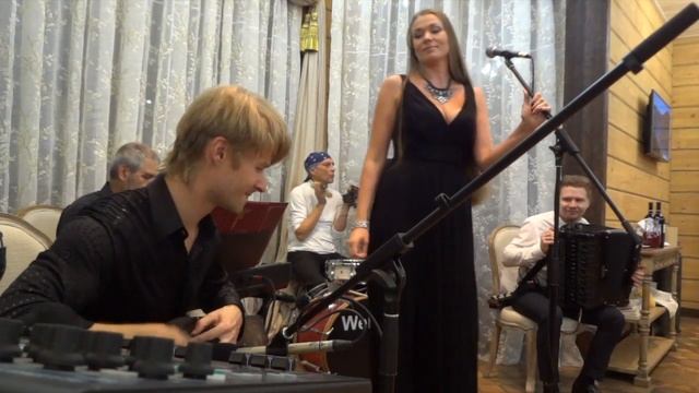 Porushka - Aleksei Aleksandrov (domra), Tamara Sidorenko (voice) | Shake project смотреть онлайн