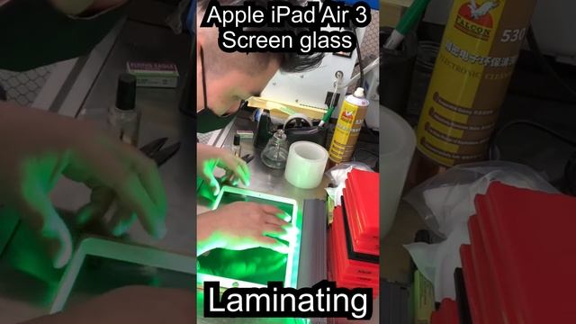 Apple iPad Air 3 screen glass replacement Laminating смотреть онлайн