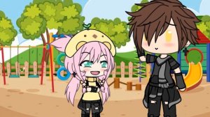 Валя, подойди ко мне/хочешь конфетку?