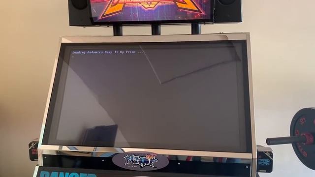Pump It Up arcade cabinet running multiple versions at the same time смотреть онлайн