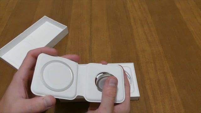 Magsafe Duo Charge unboxing смотреть онлайн