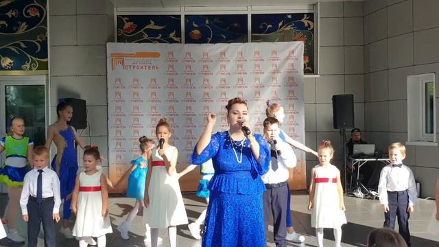 "Россия"- Алеся Лужкова, вокальная студия "Амплуа" и коллектив пласт.гимн."Терпсихора", г. Пушкино смотреть онлайн