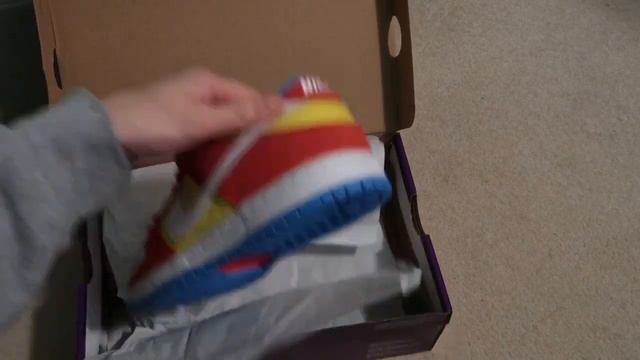 Nike Dunk Low Pro SB 'Bart Simpson' Sneaker Unboxing смотреть онлайн