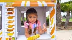 Мия Играет в Продавца и копит деньги на Игрушку | Мия Настя и Артем