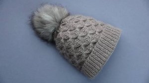 Как связать шапку красивым узором.