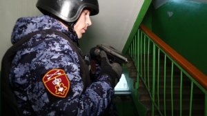 РОСГВАРДЕЙЦЫ ПРОВЕЛИ ТРЕНИРОВКУ ПО ЗАДЕРЖАНИЮ ГРАБИТЕЛЯ