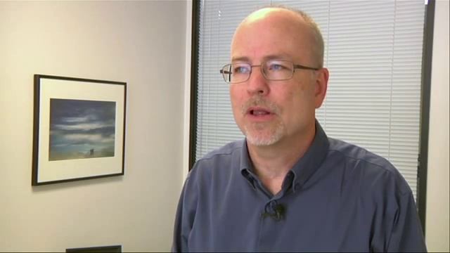 Apple plays defence on iPhone 6 bending, software смотреть онлайн