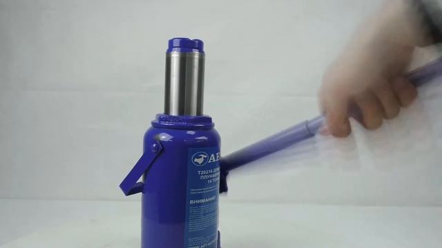 Домкрат бутылочный T20216 AE&T 16т смотреть онлайн