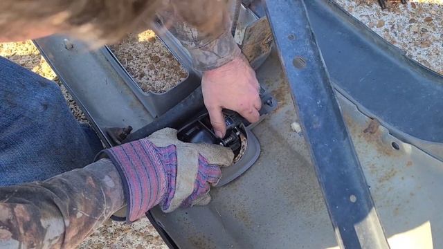 Removing and replacing 2nd gen Dodge Ram 94-2001 front bumper with Are Jay the redneck. смотреть онлайн