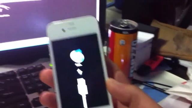 WHITE IPHONE 4 How to Update Jailbreak Unlock white iPhone Firmware iOS 4.1 смотреть онлайн