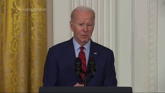 Black Vietnam vet finally awarded Medal of Honor смотреть онлайн