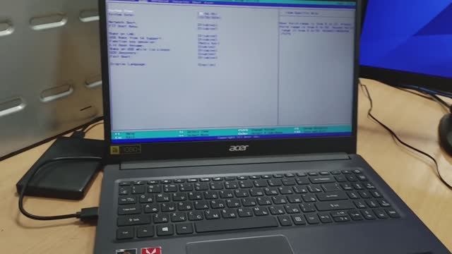 Acer, модель N18Q13. Как загрузиться с флешки.