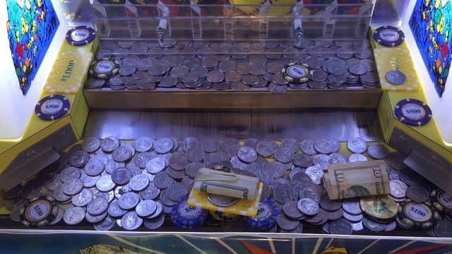 *HUGE* CASH BUNDLE INSIDE THE HIGH RISK COIN PUSHER! || JACKPOT || $750 Buy In смотреть онлайн