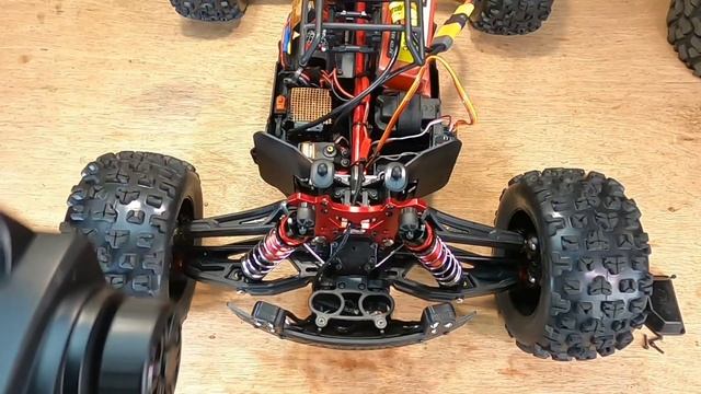 Arrma Kraton EXB 6s Replacing my stock V4 15kg servo CHEAP £10 DS3225 25KG waterproof metal servo смотреть онлайн