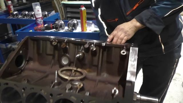 Toyota 2UZ FE сборка двигателя   фильм 1