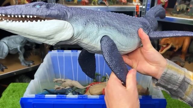 GIANT Jurassic World T-Rexes vs. Prey Comparison | T-Rex, Indominus Rex, Dimetrodon and More! смотреть онлайн