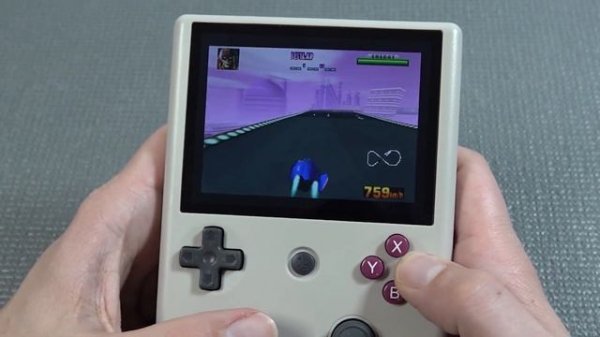 Anbernic RG405V ... A Serieus Android Emulation Solution In 2023 !