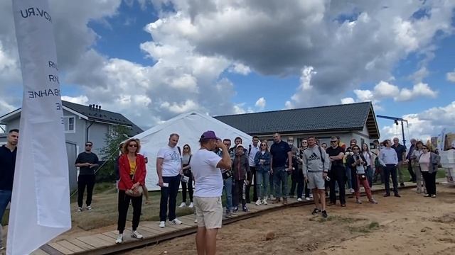 Экскурсия по выставке загородных домов Open Village смотреть онлайн