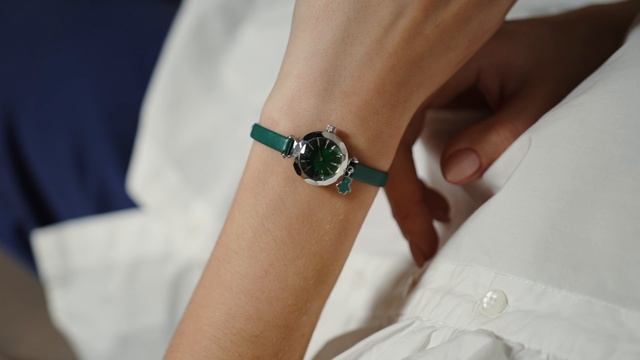 СЕРЕБРЯНЫЕ ЖЕНСКИЕ ЧАСЫ НИКА СОЮЗМУЛЬТФИЛЬМ 0374.0.9.85B смотреть онлайн