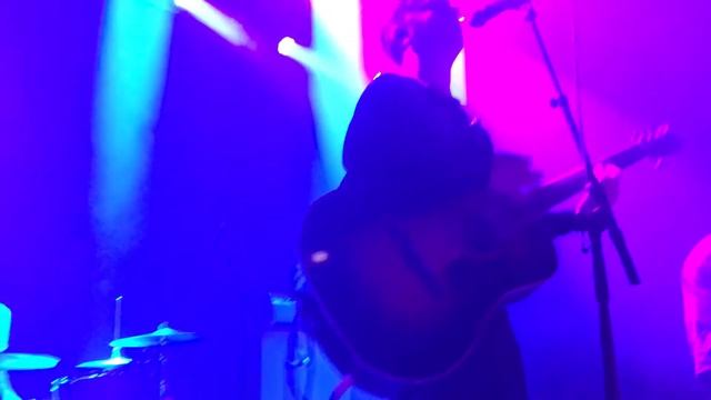 Nothing But Thieves - Six Billion (Live in Seattle 9/19/16) смотреть онлайн