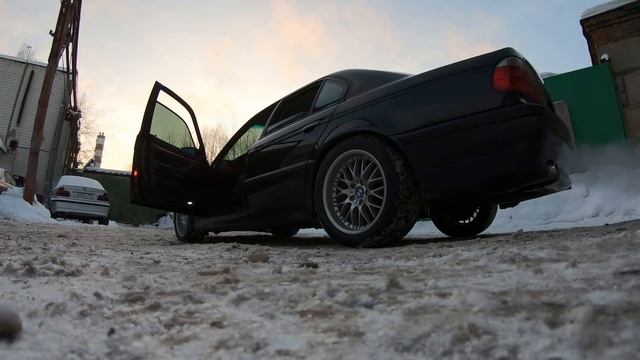 BMW 740 e38 БУМЕР звук выхлопа смотреть онлайн