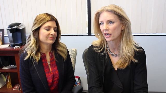 Dr. Wendy Walsh and attorney Lisa Bloom report Bill O’Reilly to Fox complaint line. смотреть онлайн
