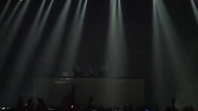 Swedish House Mafia - A moment of...Miami 2 Ibiza (ONELASTTOUR, 15th December, Moscow, Stadium Live смотреть онлайн