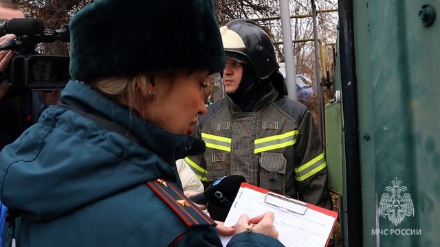 Сотрудники МЧС России разъясняют правила пожарной безопасности в частном секторе смотреть онлайн