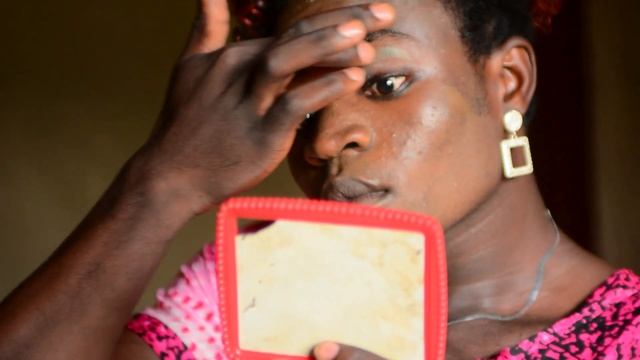 The Man Who Turned Into a Woman On His Wedding Day Shocked The World смотреть онлайн