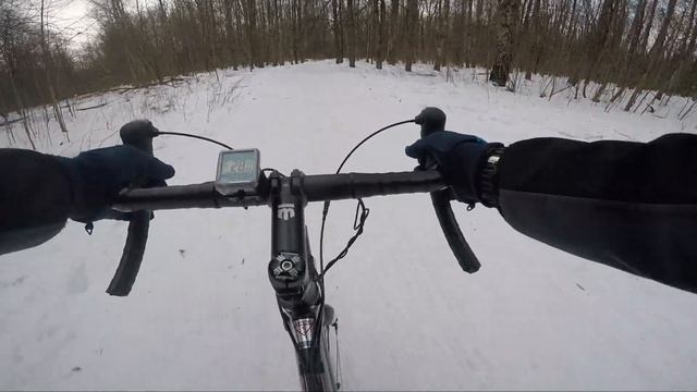 Зимой на велосипеде в гололед смотреть онлайн