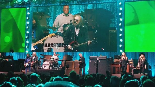 Tom Petty And The Heartbreakers Mary Jane's Last Dance Austin 5/2/17 смотреть онлайн