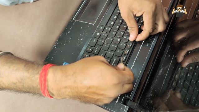 Lenovo Laptop Keyboard & Battery Replacement | Change in 5 Easy Minutes (Ideapad G580) - TricK i Kn смотреть онлайн