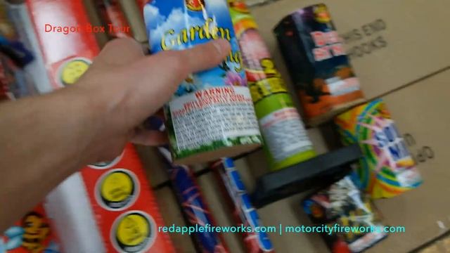 Fireworks Sampler: Dragon Box Unboxing & Tour w/ Doug from Red Apple/Motor City Fireworks смотреть онлайн
