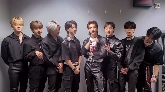 Special video from STRAY KIDS if you pre save maxident on Spotify or Apple Music смотреть онлайн