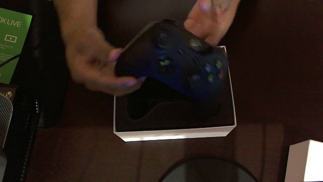Unboxing Control Scuf Gaming para Xbox One смотреть онлайн