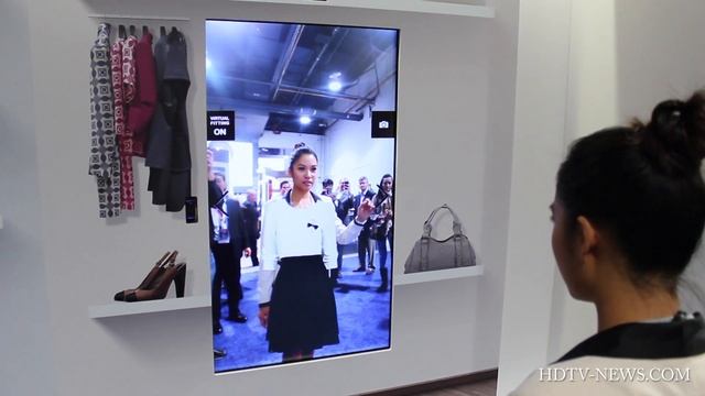 LG Virtual Closet Demo - CES 2013 смотреть онлайн