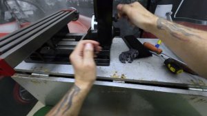 ФРЕЗЕРНЫЙ СТАНОК FUSIKAYA XJ9512: полная разборка. Часть 1.