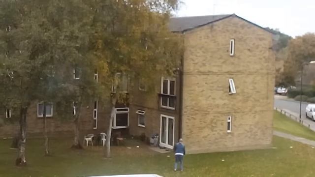 Removing a sofa from the 3rd floor window смотреть онлайн