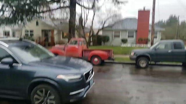 I Go Running to See AMAZING Old Classic Cars Curb Parked Everywhere in my Neighborhood смотреть онлайн