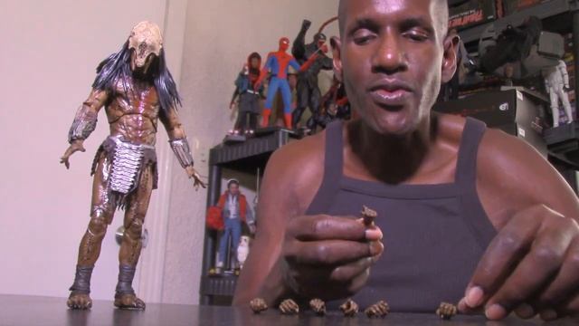 NECA Prey Ultimate Feral Predator Figure Review смотреть онлайн