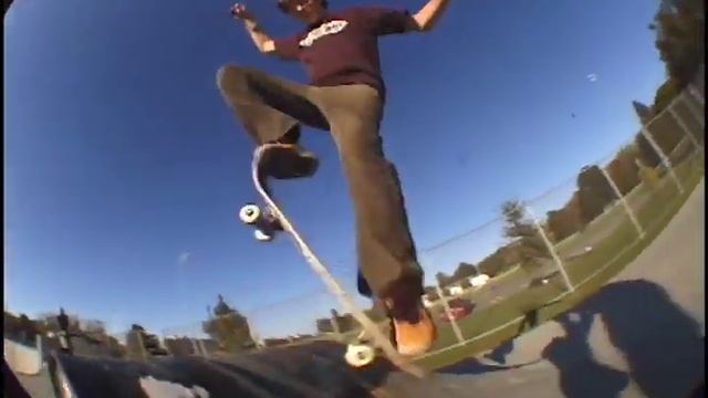 Zak DePiero at Milford skatepark смотреть онлайн