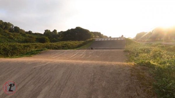 ARRMA Kraton 8s vs Outcast 8s (EXB edition)