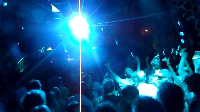 Fatboy Slim - Sunset (Bird of Prey) HD смотреть онлайн