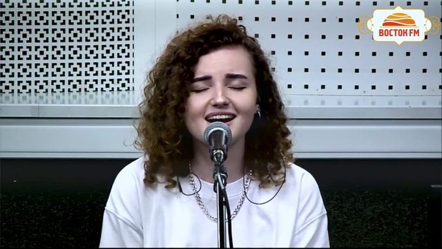 Вера Кучер - Услышь (LIVE@Восток FM) смотреть онлайн