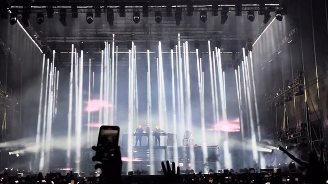 SWEDISH HOUSE MAFIA - Tell Me Why X When Heaven Takes You Home (Live @ Estadio Azteca MX) смотреть онлайн