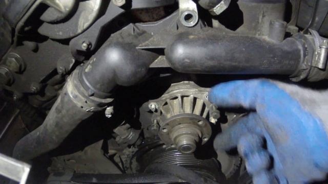BMW e39 M52 как поменять помпу и термостат смотреть онлайн